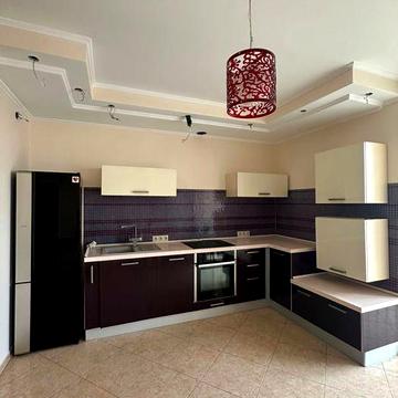 Продаж чудової квартири, Дніпровська набережна