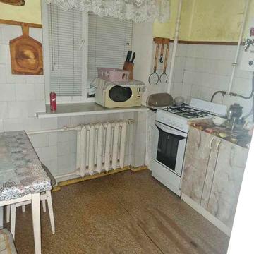 3 к квартира, цегляний будинок, 2 поверх, хороший житловий стан