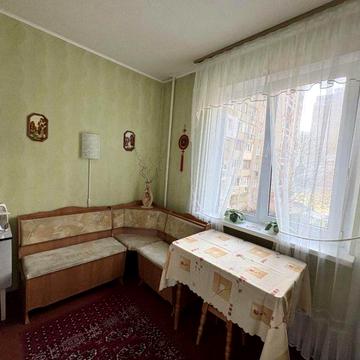 Степана Олійника вул., 11