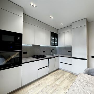 Приозерна вул., 25