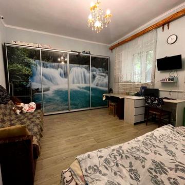 Михайла Грушевського вул., 28/2