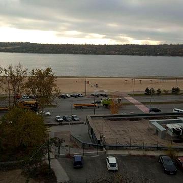 Сдам квартиру на набережной