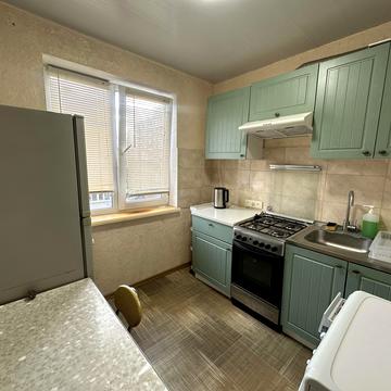 Батумська вул., 50