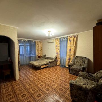 Степана Бандери вул. (Костенка), 5