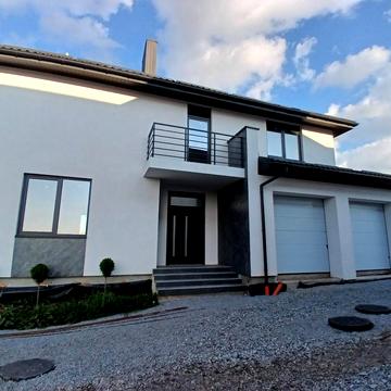 Успенська вул., 60