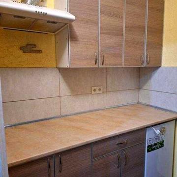 Продам гостинку свій с/в та мінікухня Нові будинки (Новые дома)