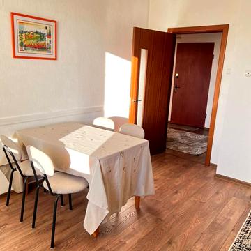 Анни Ахматової вул., 35-А