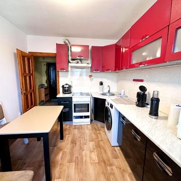 Івана Пулюя вул., 26