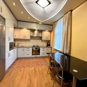 Оренда 2 кім. квартири по вул. Лисенка