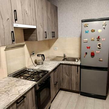 Одеська вул., 8