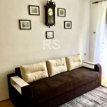 Квітнева вул., 5