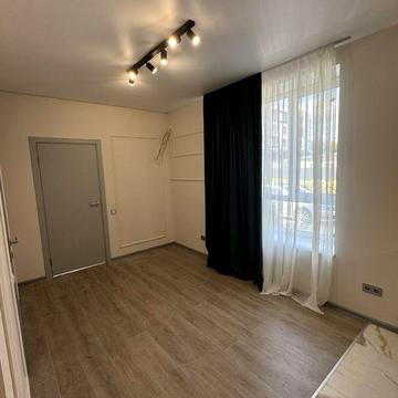 ВЕЛИКА 1к квартира з Новеньким Ремонтом за вигідною ціною!