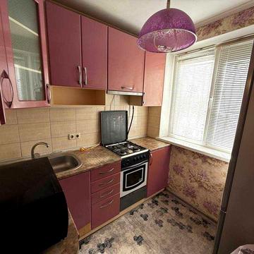 В оренду 1-кімнатна квартира по вул. Металургів