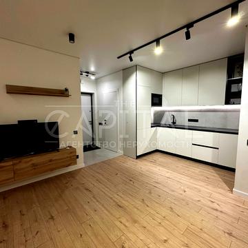 Митрополита Василя Липківського вул. (Урицького), 38