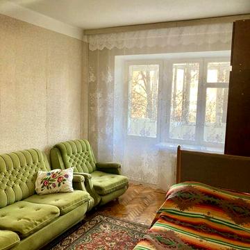 Теплая квартира с газом возле метро Васильковская