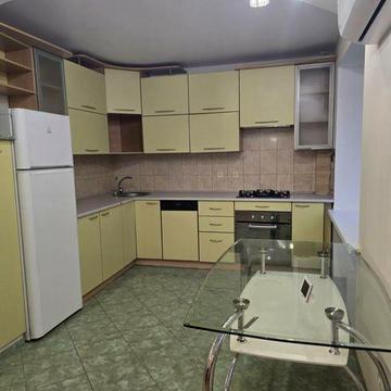 Оренда 3х кім. квартира по вул. Европейська, ремонт, меблі, техніка.