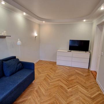 Русанівська набережна вул., 4/1