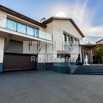 Верховинна вул., 24