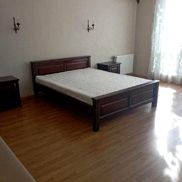 Тараса Шевченка вул., 14