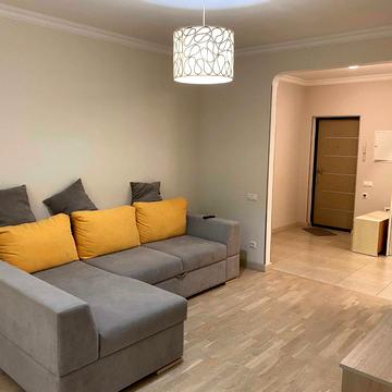 Володимира Івасюка просп. (Героїв Сталінграду), 2-Д