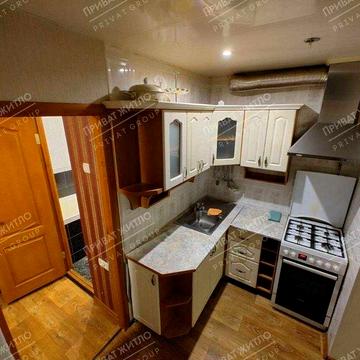 Квартира в цегляному будинку 44 м2 з окремим входом!