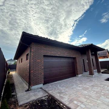 Джерельна вул.