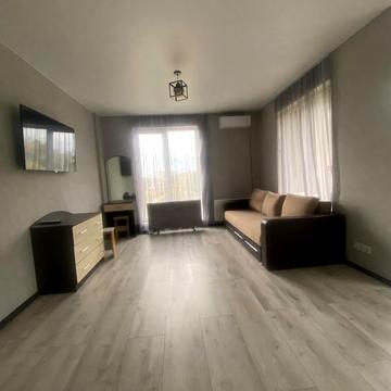 Володимира Брожка вул. (Кіровоградська), 70