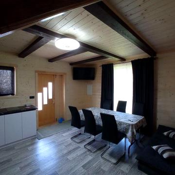 Котедж у ворохті