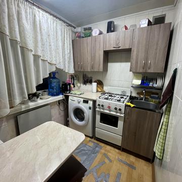 Вокзальна вул., 64