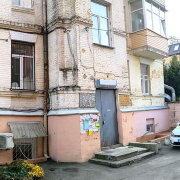 Бульварно-Кудрявська вул. (Воровського), 8-А