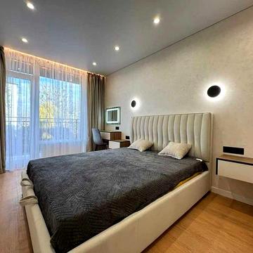 Продам! Двокімнатна з якісним ремонтом поруч центру! Вигідно!