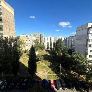 3ком квартира Троещина Драйзера 14/33 с мебелью