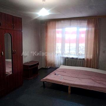 Продам недорого 1 к. квартиру біля Дарницької площі!