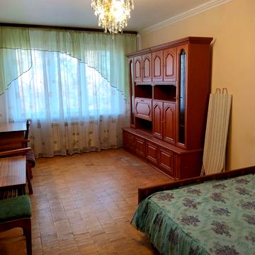 Райдужна вул., 9