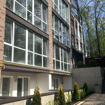 Двокімнатна в Ірпені з частковим ремонтом