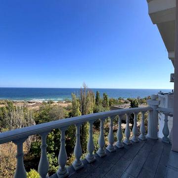 Продам евродвушку с потрясающим морским видом !