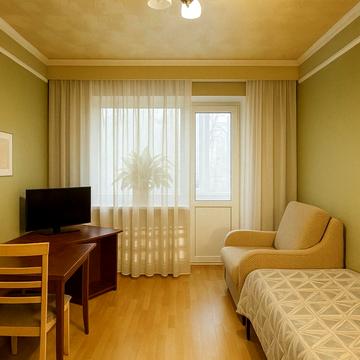 Академіка Шалімова вул. (Героїв Севастополя), 10-Б