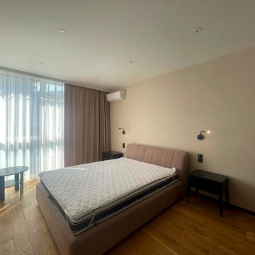 Предславинська вул., 42