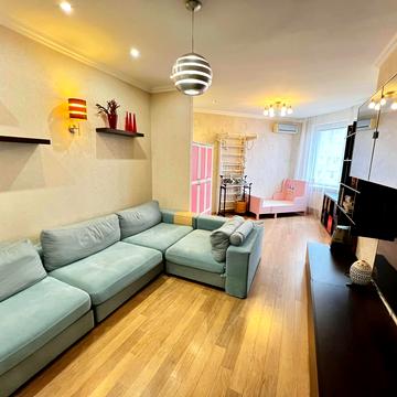 Середньофонтанська вул., 19-А