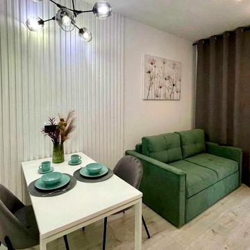 Салютна вул., 2