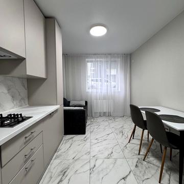 Теплична вул., 54