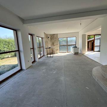 Продаж будинку на Шахті поруч з лісом