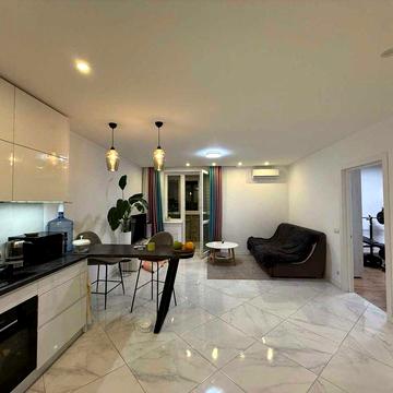 ВПЕРВЫЕ В ПРОДАЖЕ! Центр! ЖК Рогатинский! Продам 2 комн. квартиру AB ЖК Рогатинский