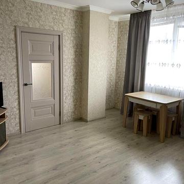 От хозяина ! Сдам квартиру с ремонтом 73 м кв . Бочарова/Сахарова