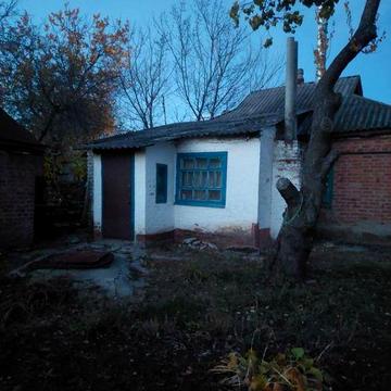 Дом Красноград, в центре