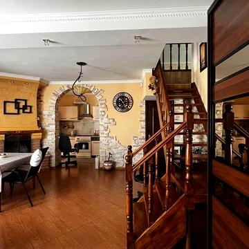 Дом с отоплением. ТЕРИТОРИАЛЬНО "Selfish Club". Метро Бориспольска 40к