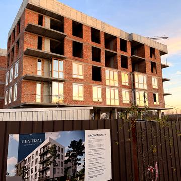 Данила Галицького вул., 2а