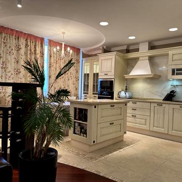 Василя Касіяна вул., 2/1