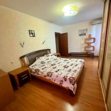 Євгена Чикаленка вул., 59к