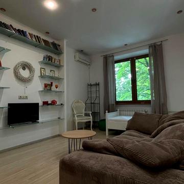 Миколи Міхновського бульв. (Дружби Народів), 26/1